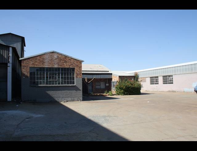 Industrial property to rent in ANDERBOLT